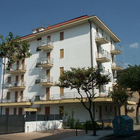 Condominio Michelangelo-Solo Per Famiglie- Walterigato Apartments 리도 디 예솔로 외부 사진